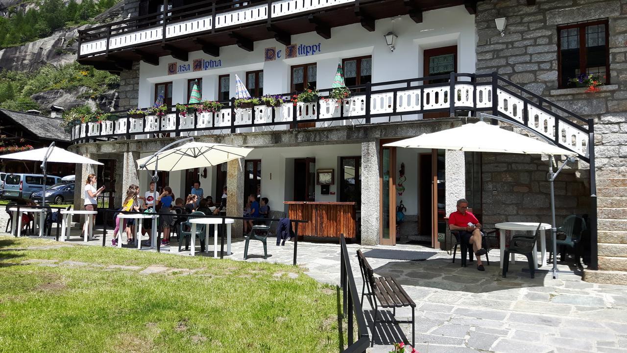 Casa Alpina De Filippi Hotell Macugnaga Exteriör bild